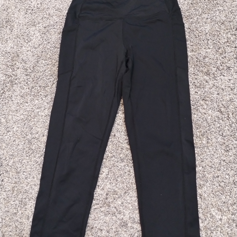 Zyia Active Black Women's Capri Leggings
